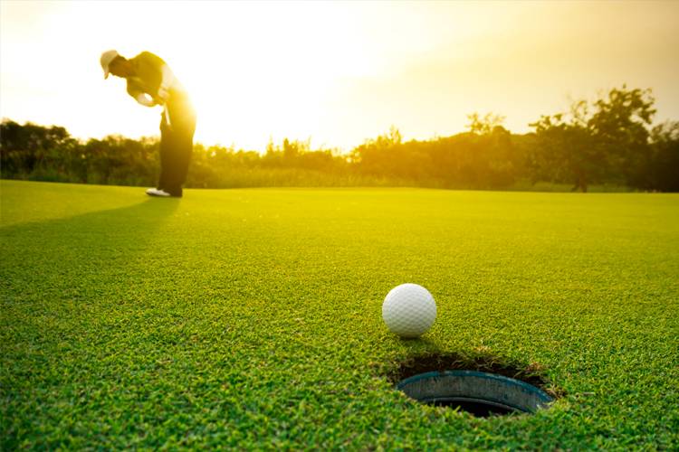 East Coast Living vacation renter enjoying a Space Coast golf course.